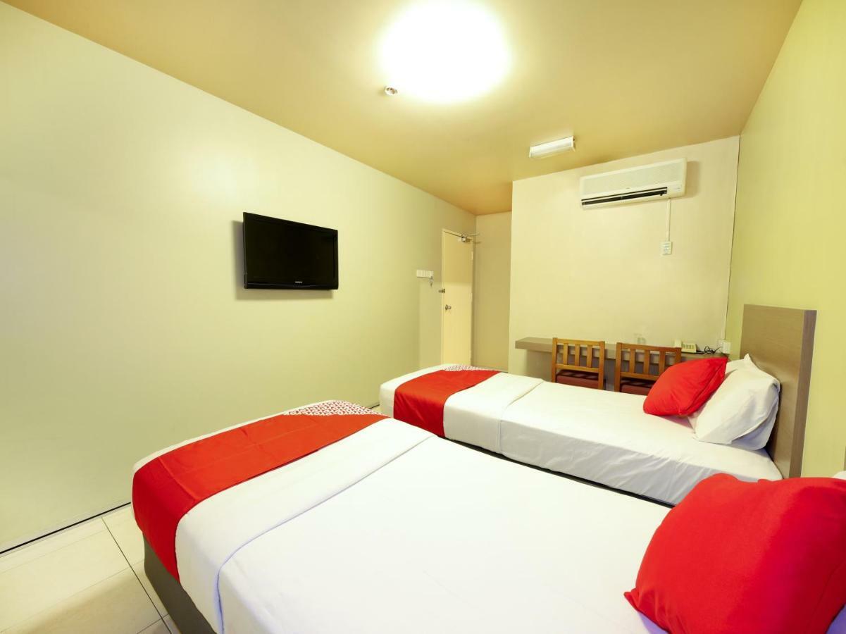 Oyo 434 Marbella Hotel Johor Bahru Exterior foto